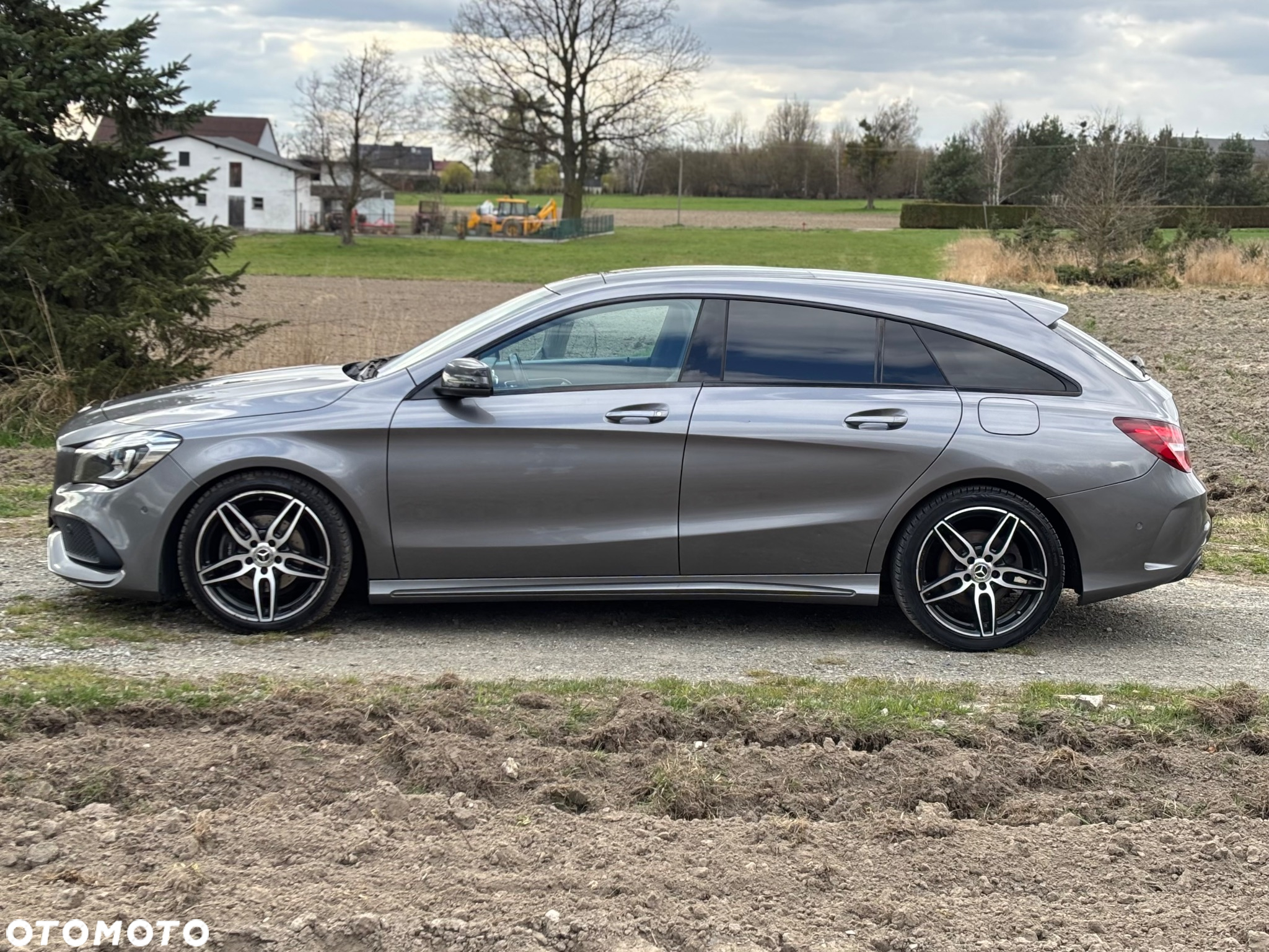Mercedes-Benz CLA 180 7G-DCT - 29