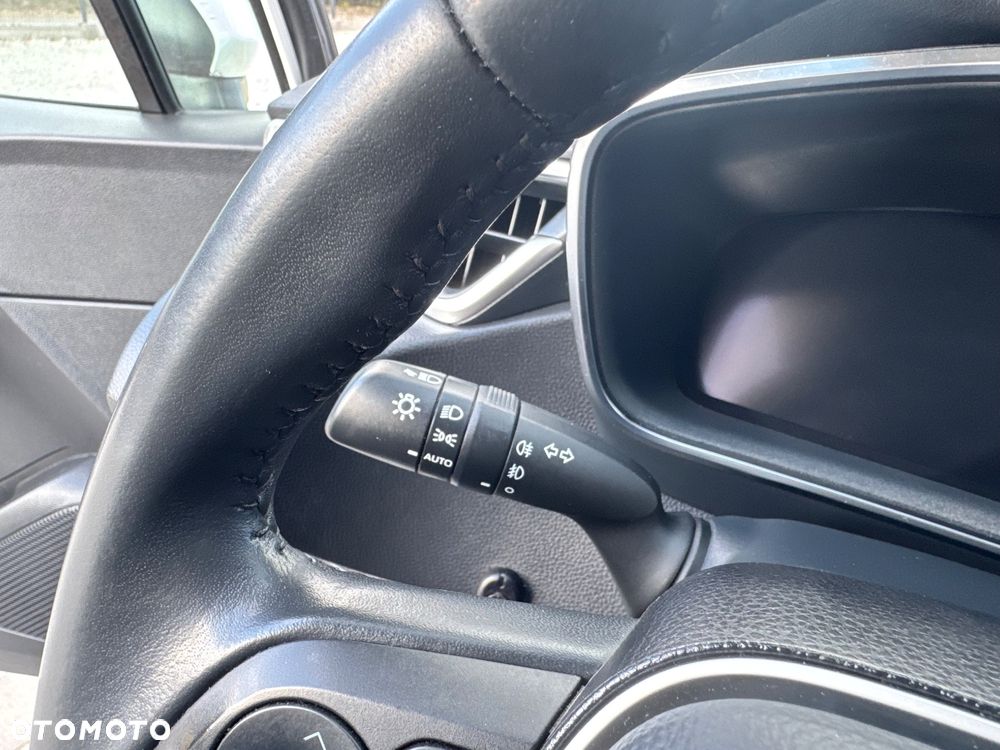 Toyota Corolla 1.8 Hybrid Comfort - 24