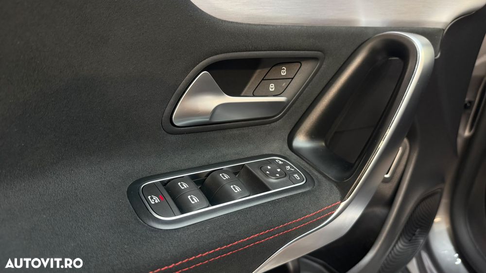 Mercedes-Benz CLA 200 - 36
