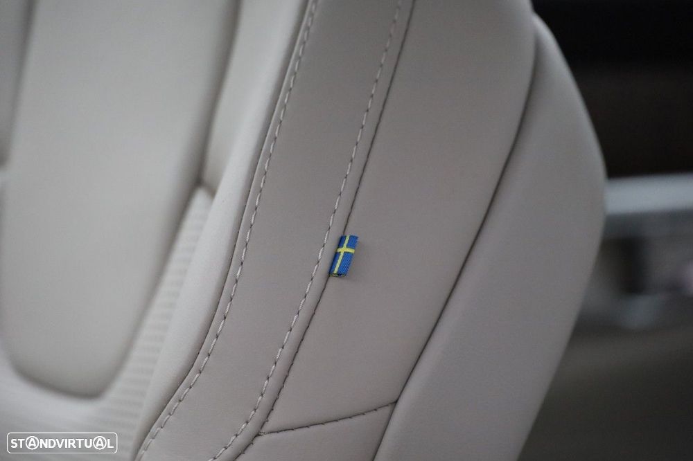 Volvo S90 2.0 T8 Inscription AWD Geartronic - 9