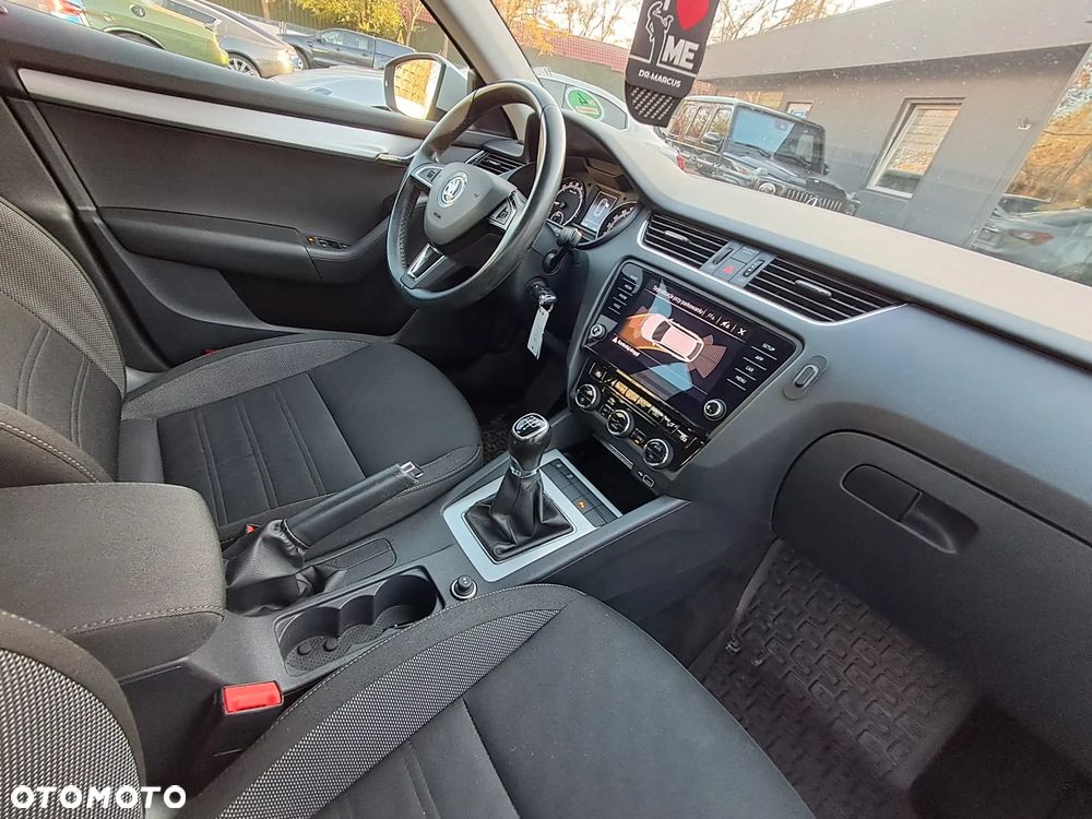 Skoda Octavia 1.6 TDI SCR Ambition - 6