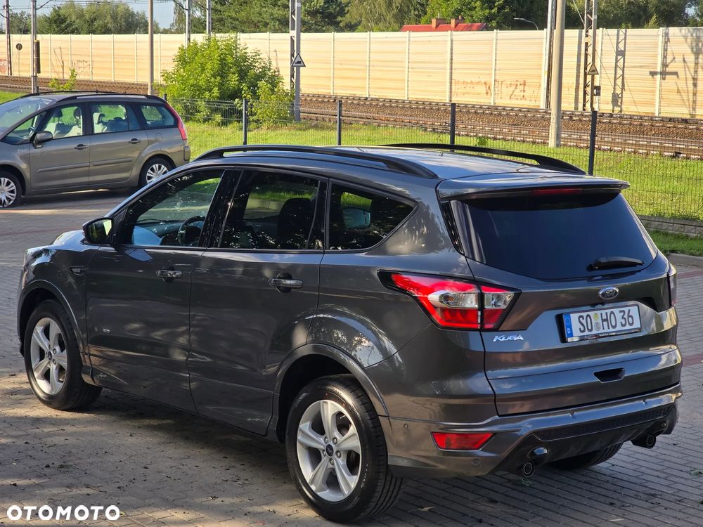 Ford Kuga 2.0 TDCi 4x4 ST-Line - 40