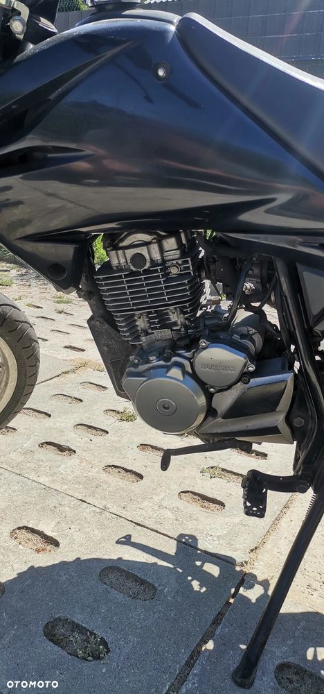Suzuki DR - 8