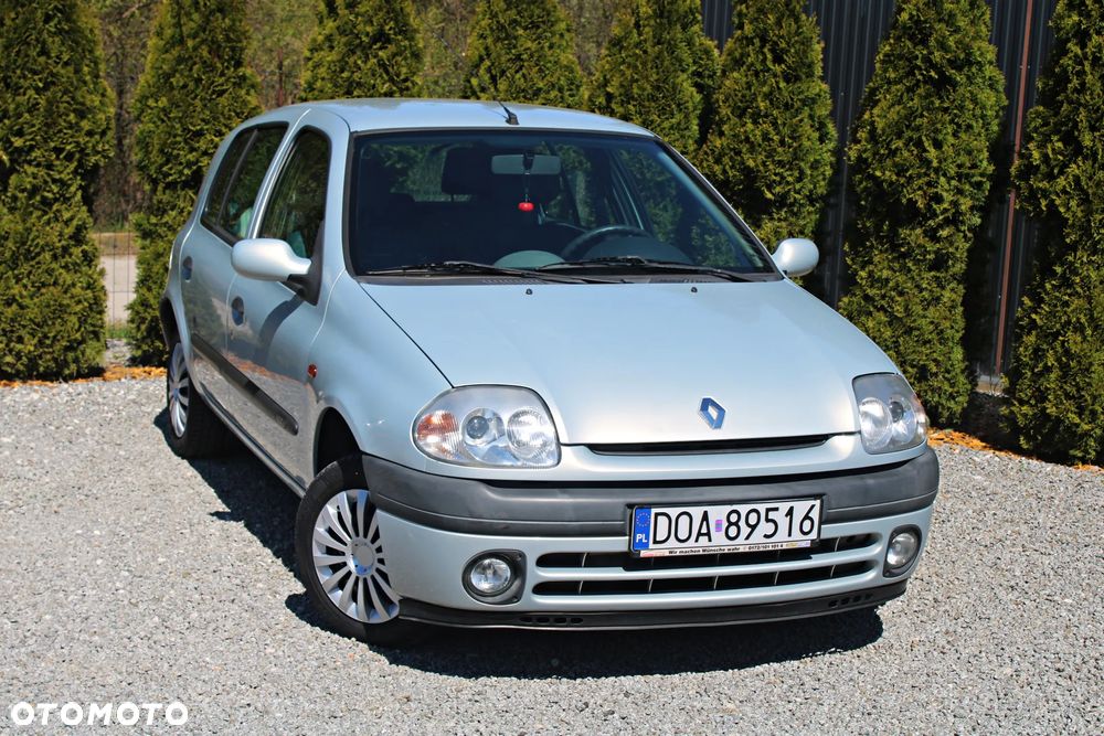 Renault Clio - 8