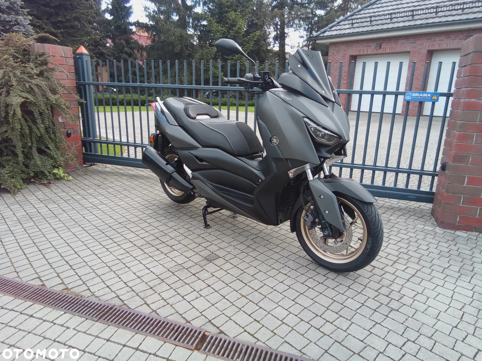 Yamaha X-max - 4