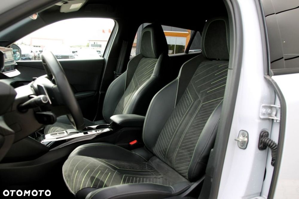 Peugeot 2008 1.2 PureTech GT S&S EAT8 - 29