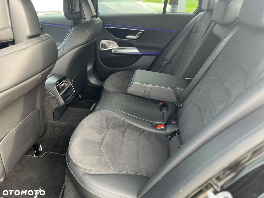 Mercedes-Benz Klasa E 220 d mHEV 4-Matic AMG 9G-Tronic - 13