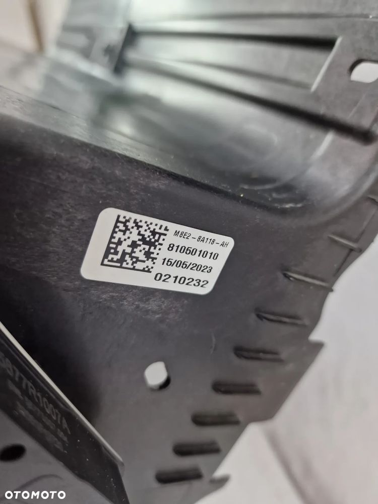 RANGE ROVER SPORT L460 V 22- ŻALUZJA / KIEROWNICA POWIETRZA , NR M8E2-8A118-A , M8E28A118A , NR AUKCJI ŻAL16 - 10