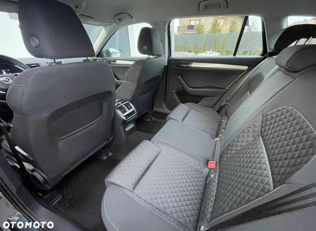 Skoda Superb 2.0 TSI Ambition DSG - 15