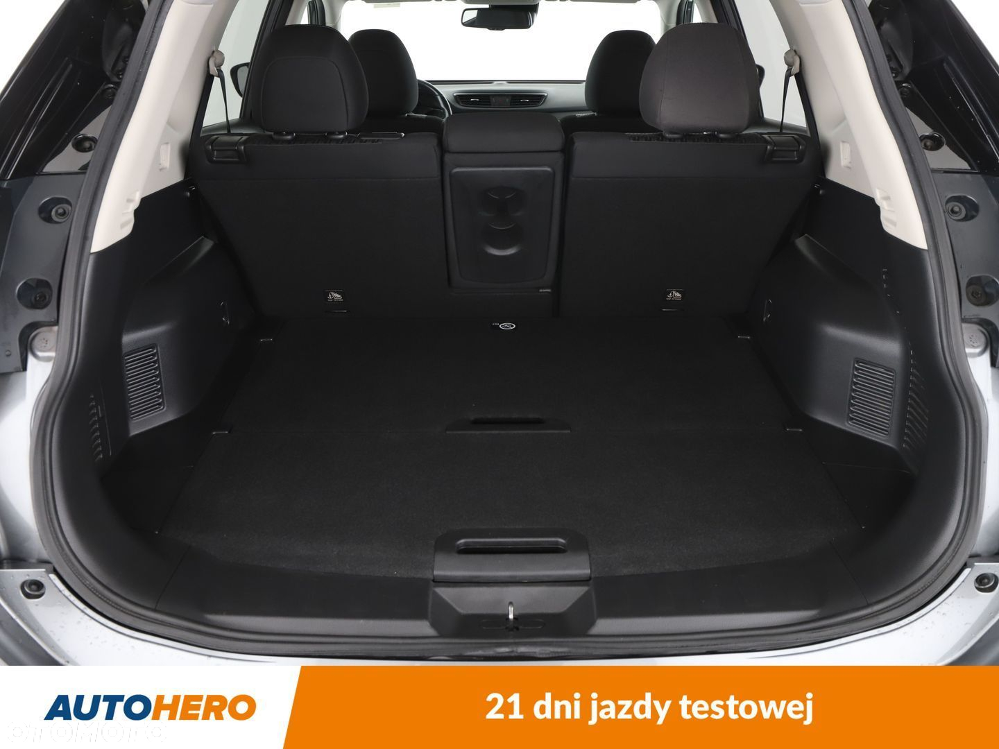 Nissan X-Trail 1.6 DIG-T N-Connecta 2WD - 17