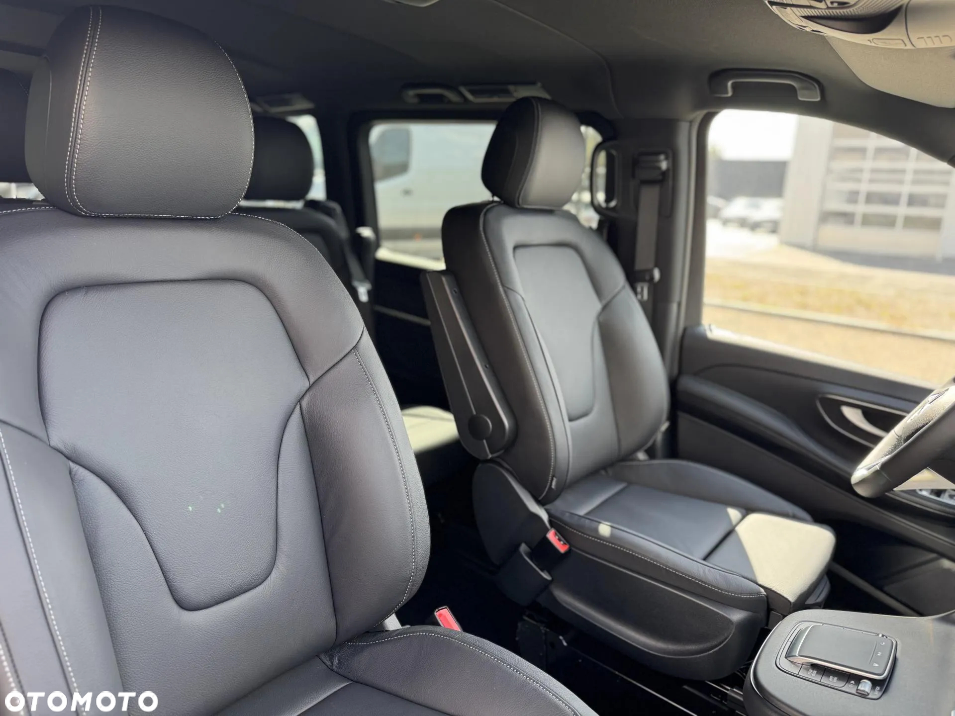 Mercedes-Benz Klasa V 300 extralang 9G-TRONIC Avantgarde - 15