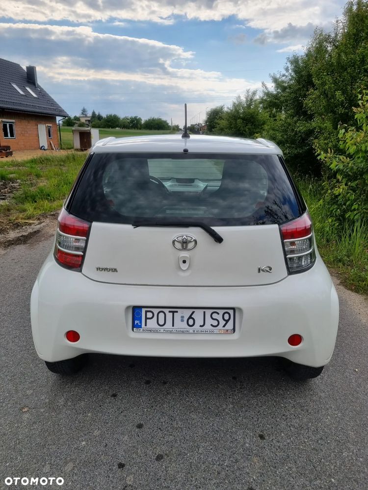 Toyota iQ 1.0 - 4