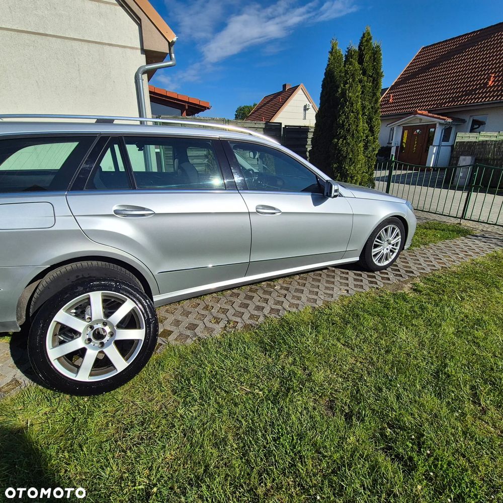 Mercedes-Benz Klasa E 220 CDI 7G-TRONIC Elegance - 24