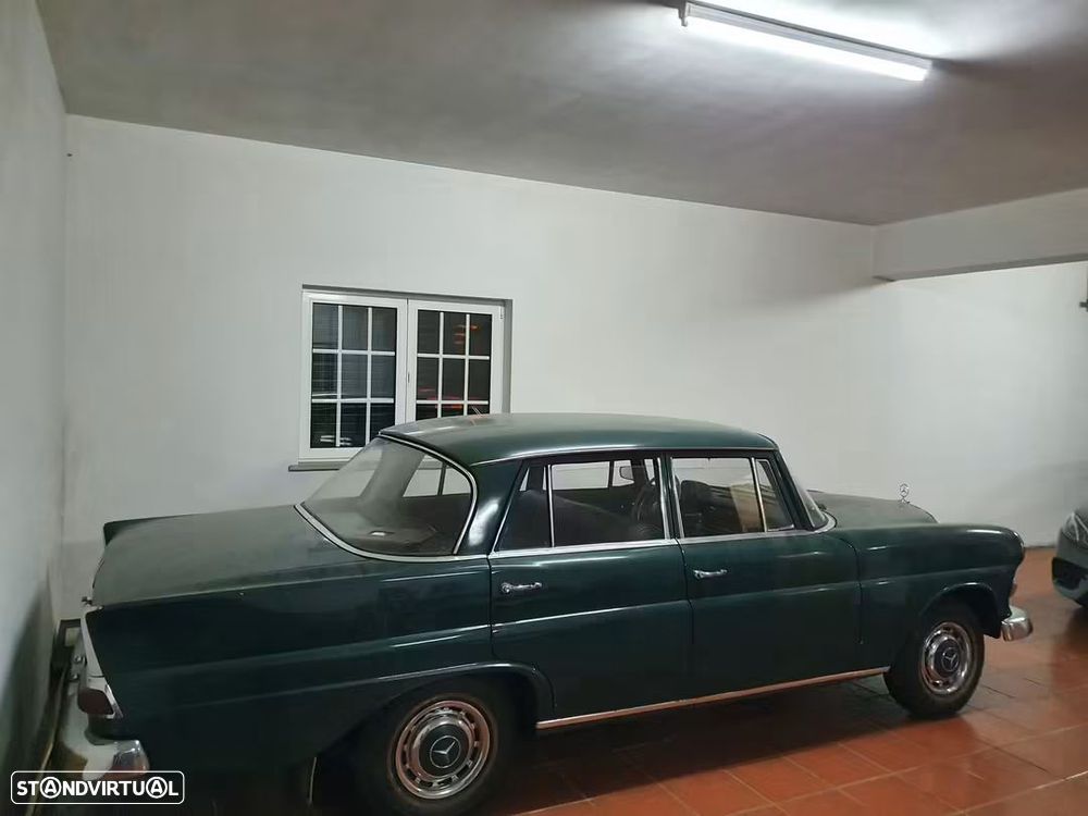 Mercedes-Benz W110 (1961-1968) - 2