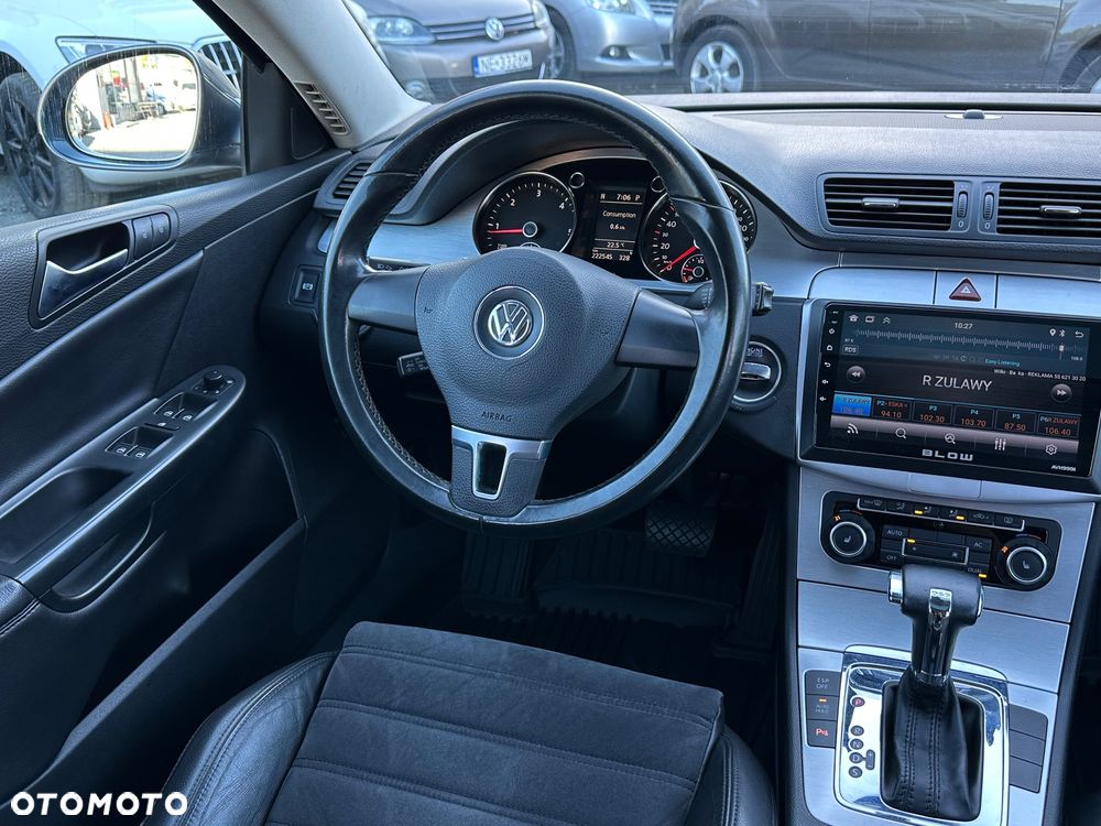 Volkswagen Passat 2.0 TDI DPF DSG 4Motion Highline - 32