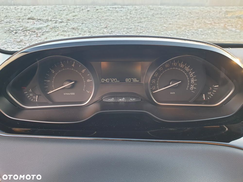 Peugeot 208 1.2 PureTech Active - 10