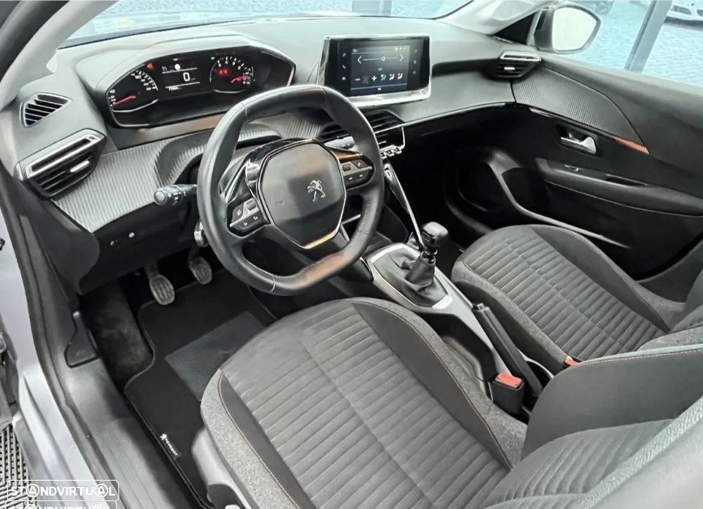 Peugeot 208 1.2 PureTech Active Pack — fotografia 8