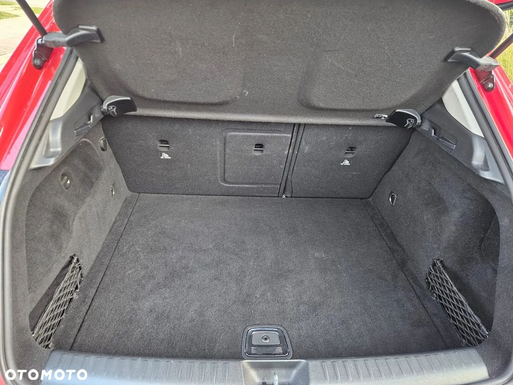 Mercedes-Benz GLA 200 7G-DCT - 18