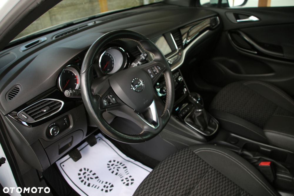Opel Astra 1.6 Turbo Start/Stop Dynamic - 12