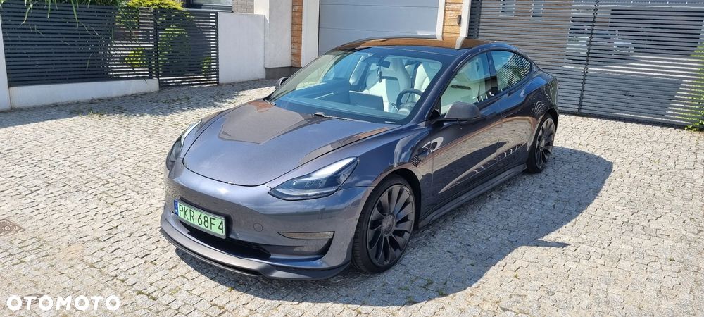 Tesla Model 3 - 1