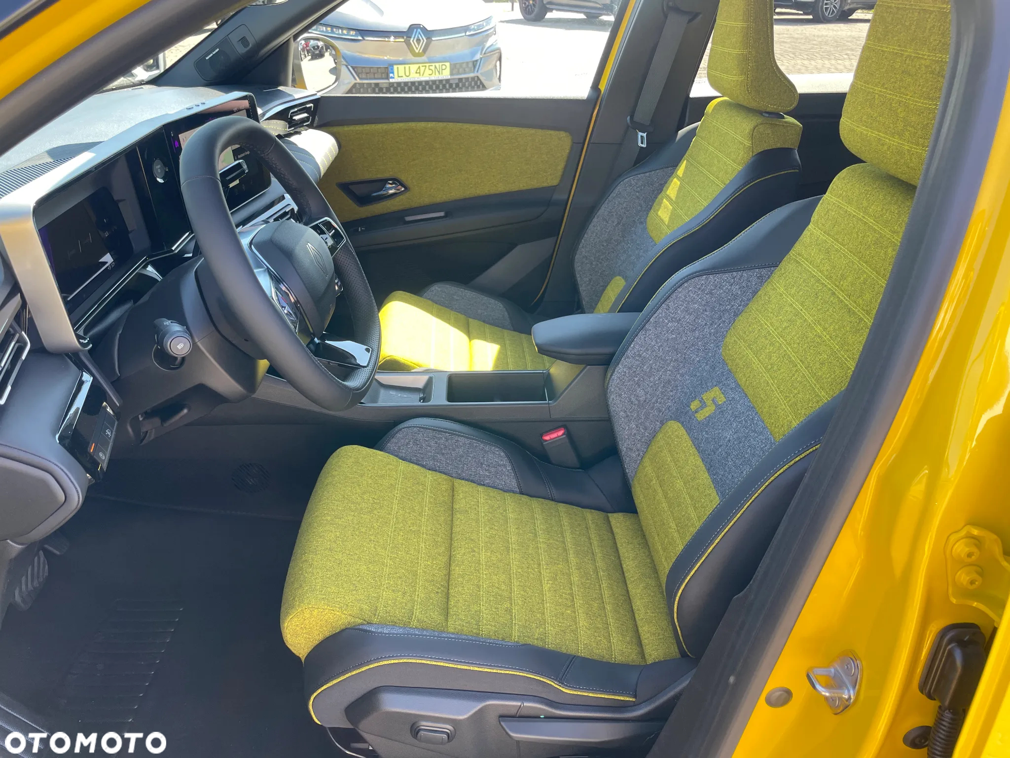 Renault 5 52kWh Comfort Range Techno - 14