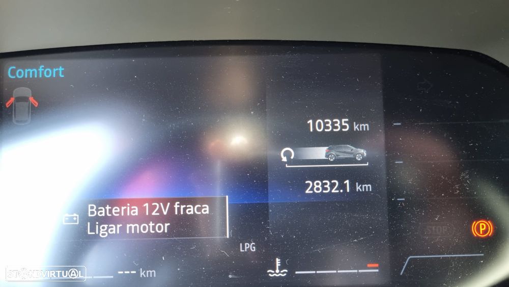 Renault Captur 1.0 TCe Techno Bi-Fuel - 40