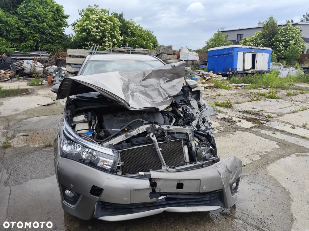 Toyota Corolla 1.6 Premium - 3