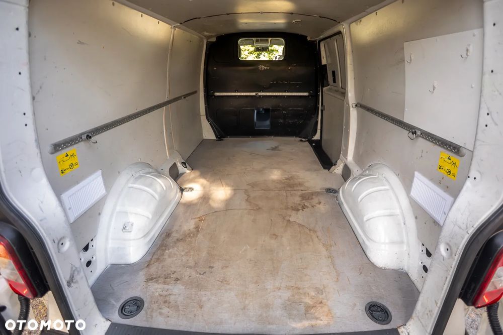 Volkswagen T5 Transporter LONG - 16