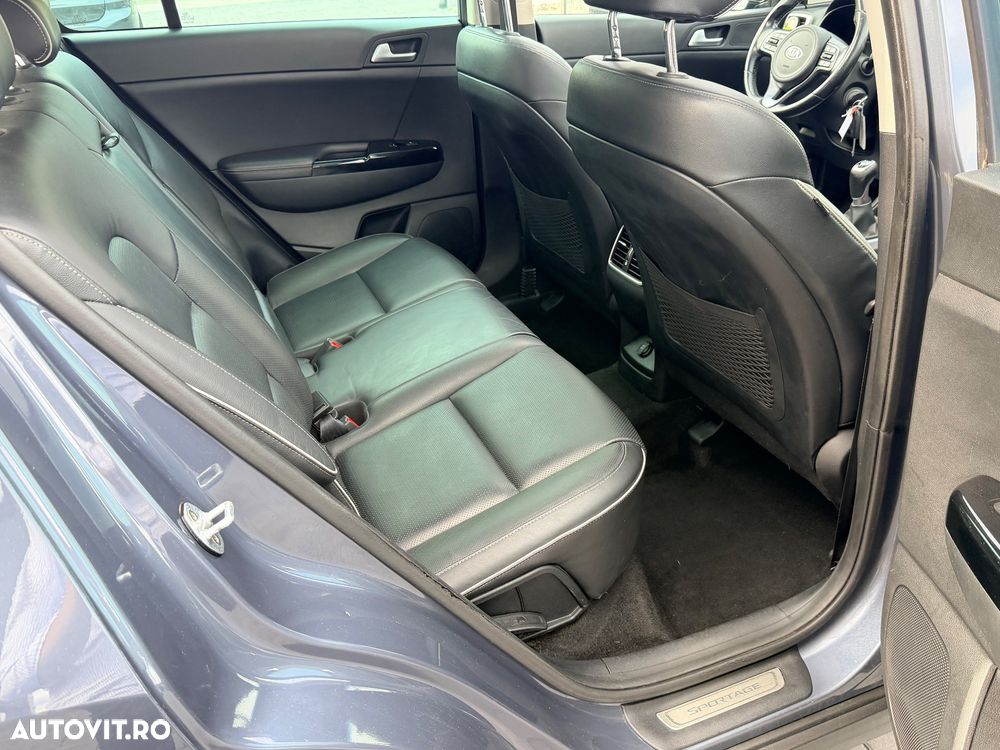 Kia Sportage 1.7 CRDI 2WD Dream-Team Edition - 16