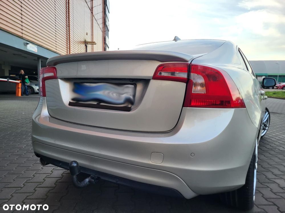 Volvo S60 D3 Momentum - 18