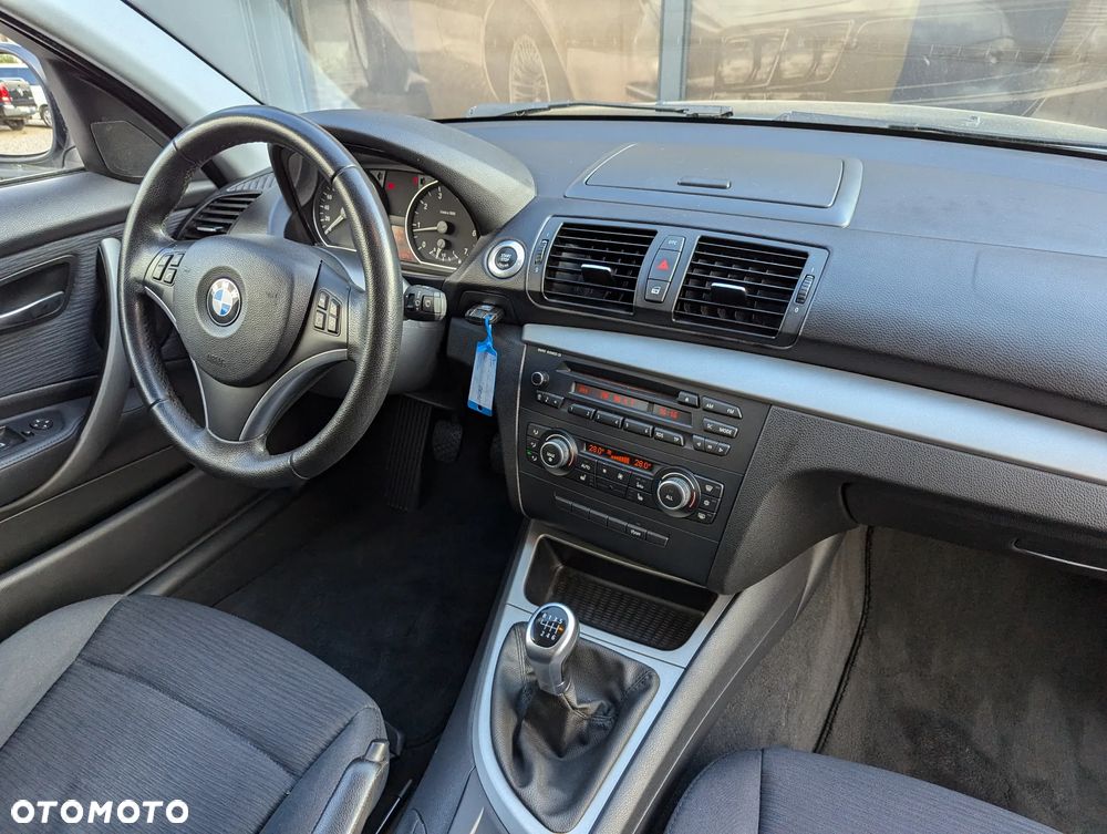 BMW Seria 1 118i - 16