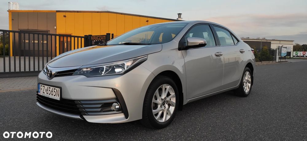 Toyota Corolla 1.6 Comfort - 4