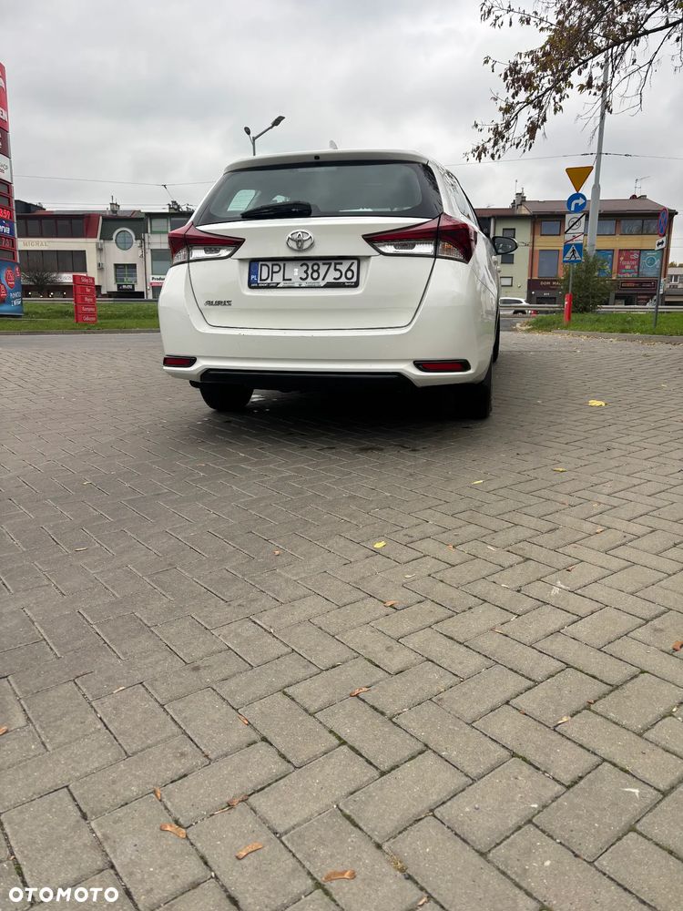 Toyota Auris 2017 photo 4