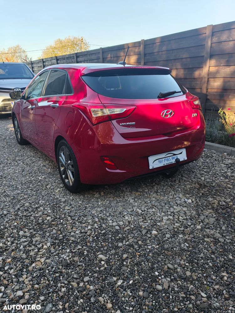 Hyundai i30 1.6 CRDI Premium - 4