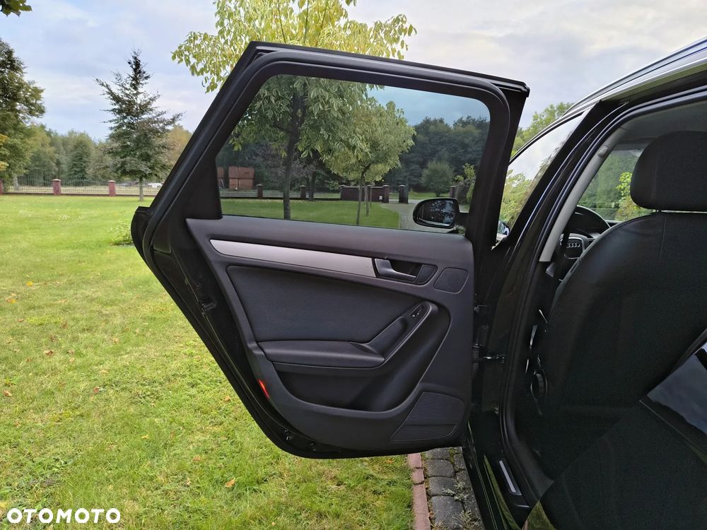 Audi A4 Avant 2.0 TDI - 13