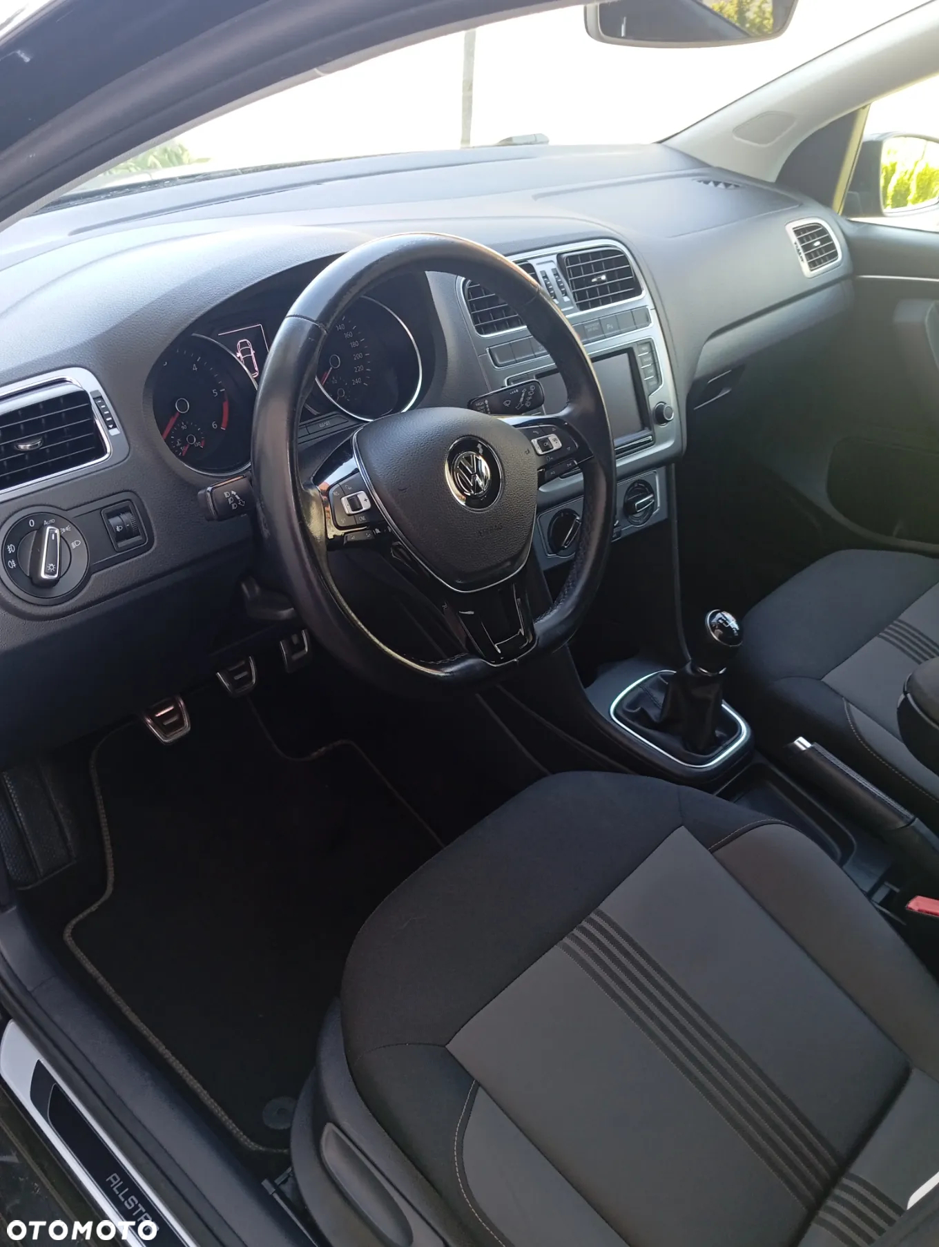 Volkswagen Polo - 8