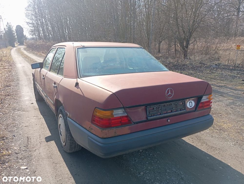 Mercedes-Benz W124 (1984-1993) - 11