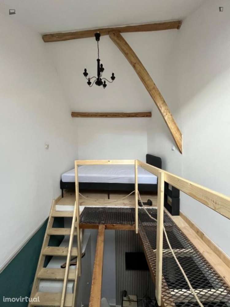 Quarto - localizado em Santarem - Grande imagem: 5/13