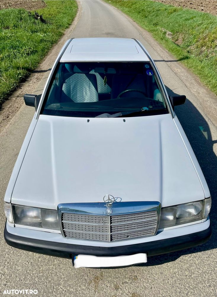 Mercedes-Benz 190 - 12