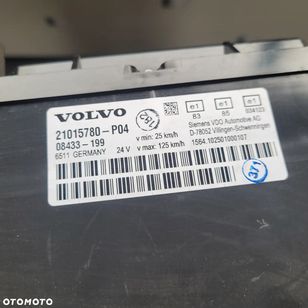 LICZNIK VOLVO FH 21015780 P04 - 2