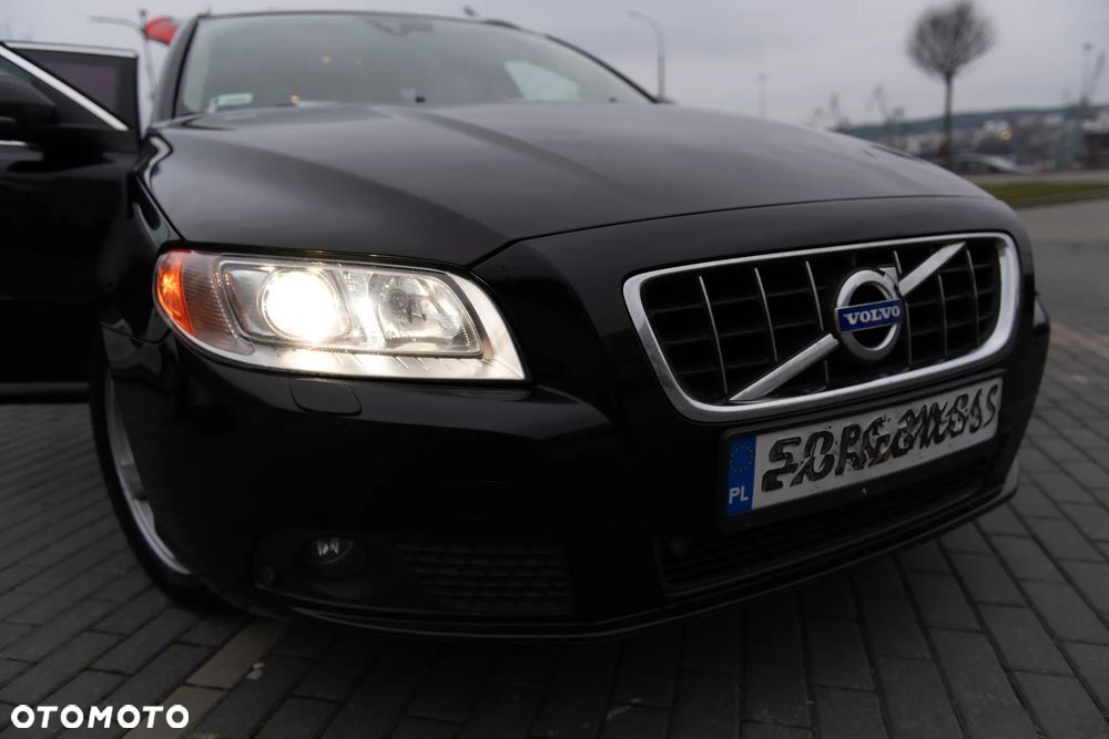 Volvo V70 D3 Summum - 8