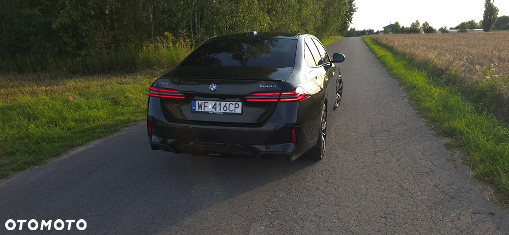 BMW Seria 5 2025 photo 3