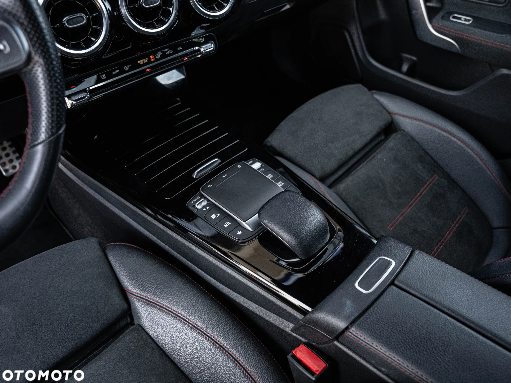 Mercedes-Benz CLA 200 AMG Line 7G-DCT - 19