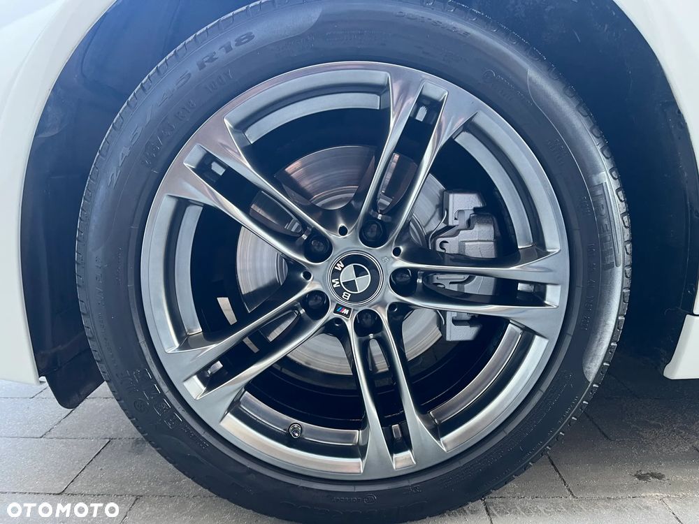 BMW Seria 5 520d xDrive M Sport Edition - 34