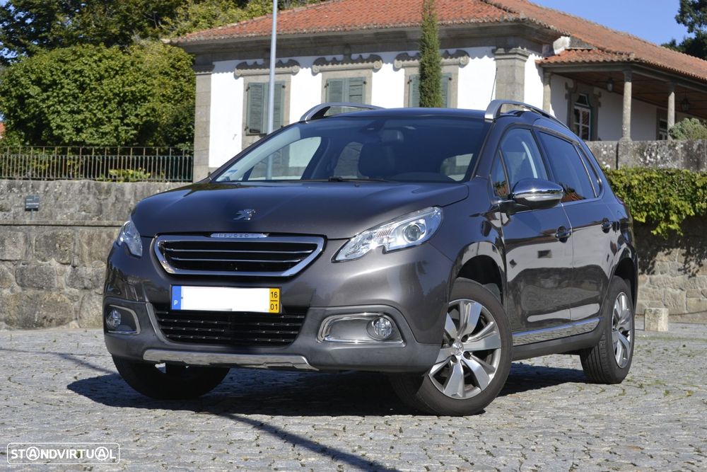 Peugeot 2008 1.2 PureTech Allure - 1