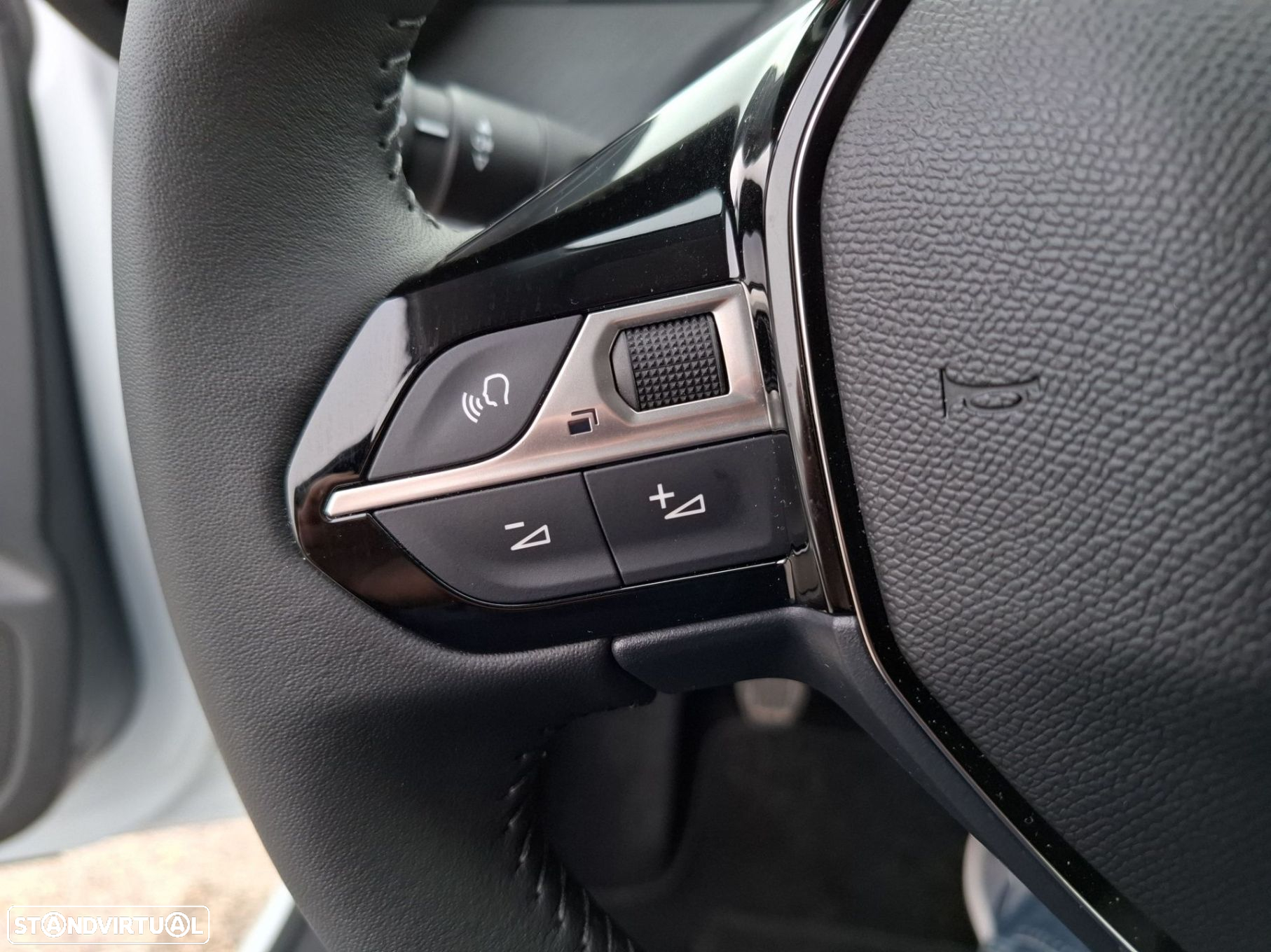 Peugeot 208 1.2 PureTech Active - 16
