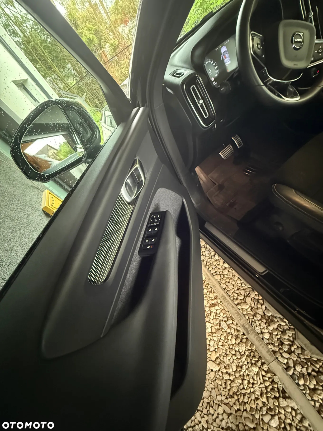Volvo XC 40 T3 R-Design - 12