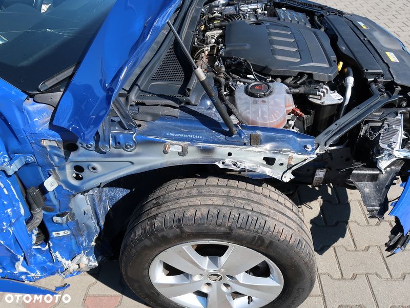 Skoda Superb 2.0 TDI SCR Ambition DSG - 28