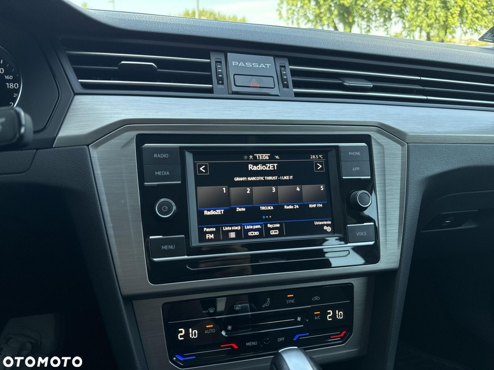 Volkswagen Passat - 20