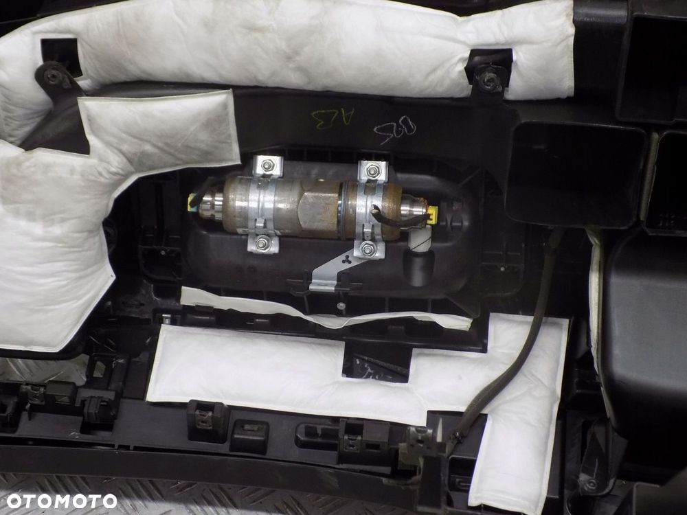INFINITI Q30 KONSOLA DESKA PASY PODUSZKI NIEREGENEROWANA - 11